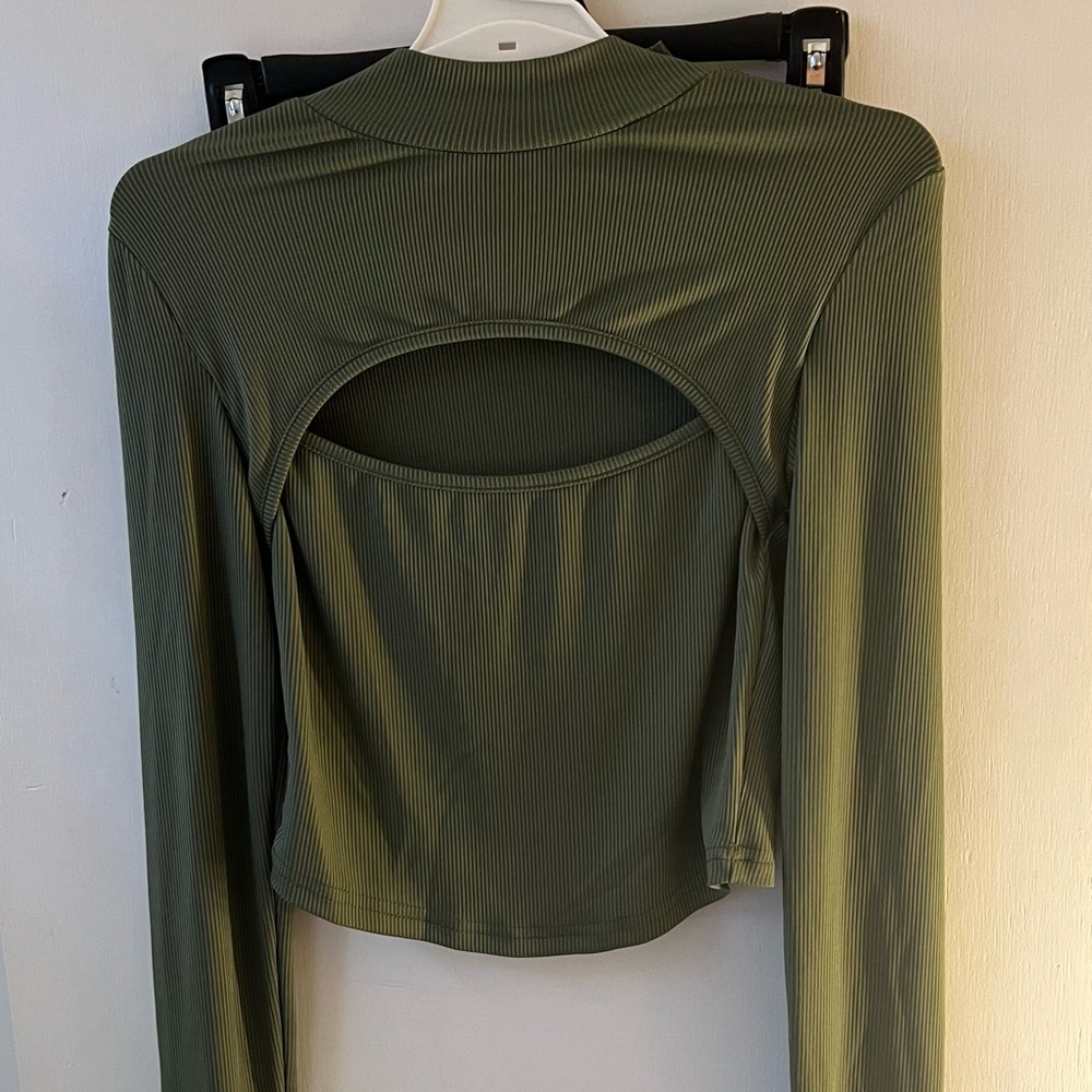 green crop top